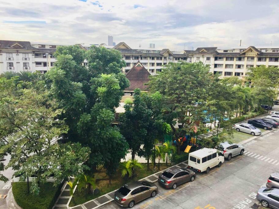 *accessible 2br Close To Sm Marikina/lrt 2* *