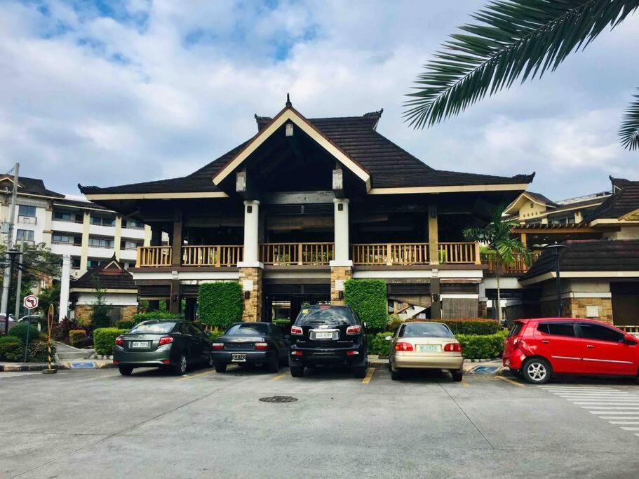 *accessible 2br Close To Sm Marikina/lrt 2* Apartment