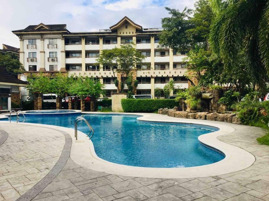 *accessible 2br Close To Sm Marikina/lrt 2* Apartment *
